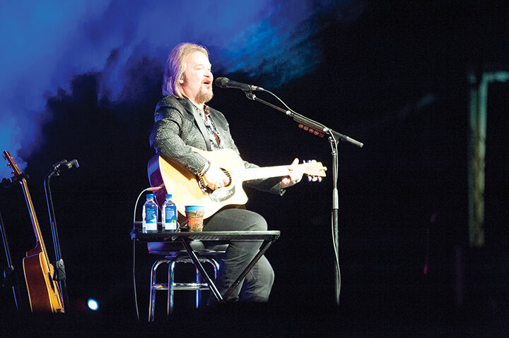 2-16 Travis Tritt.jpg